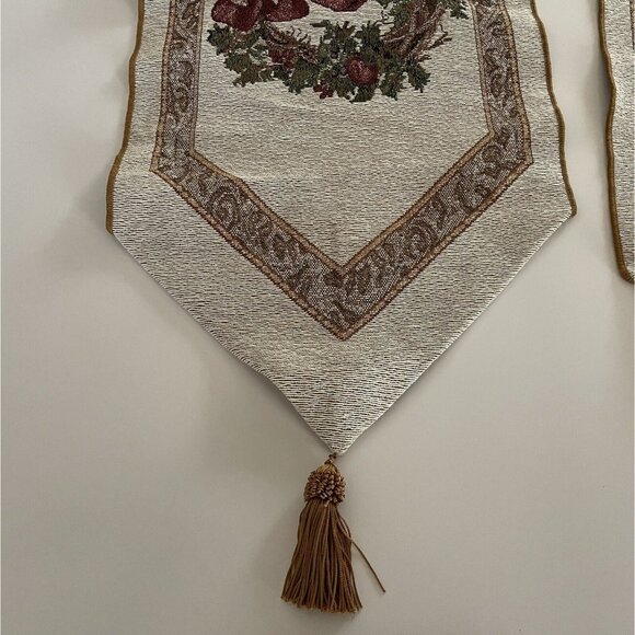 Christmas Wreath Tapestry Table Runner Cheri Blum Gold Tassels USA Made 72" x 13 - Picture 8 of 15